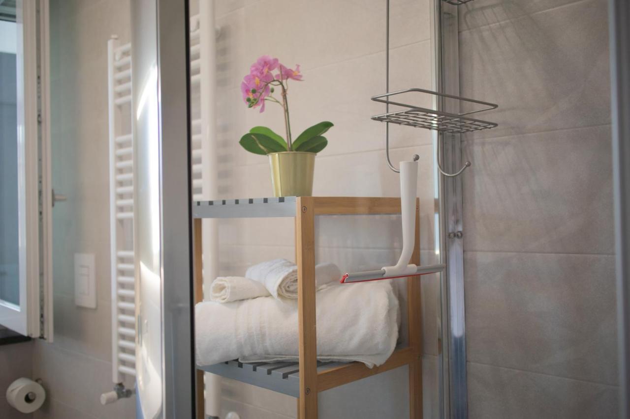 E-Twelve Apartment Наполи Екстериор снимка