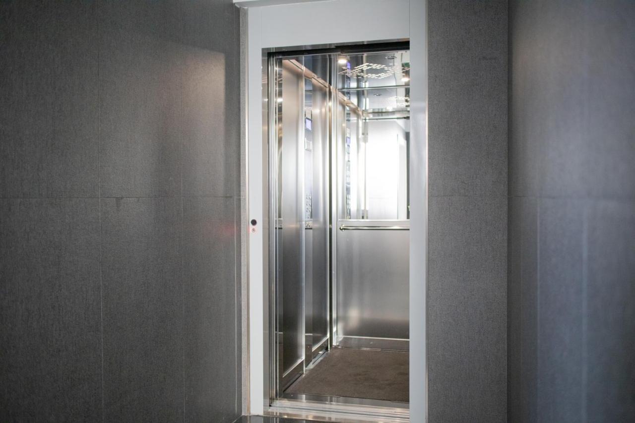E-Twelve Apartment Наполи Екстериор снимка