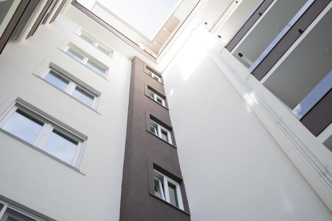E-Twelve Apartment Наполи Екстериор снимка