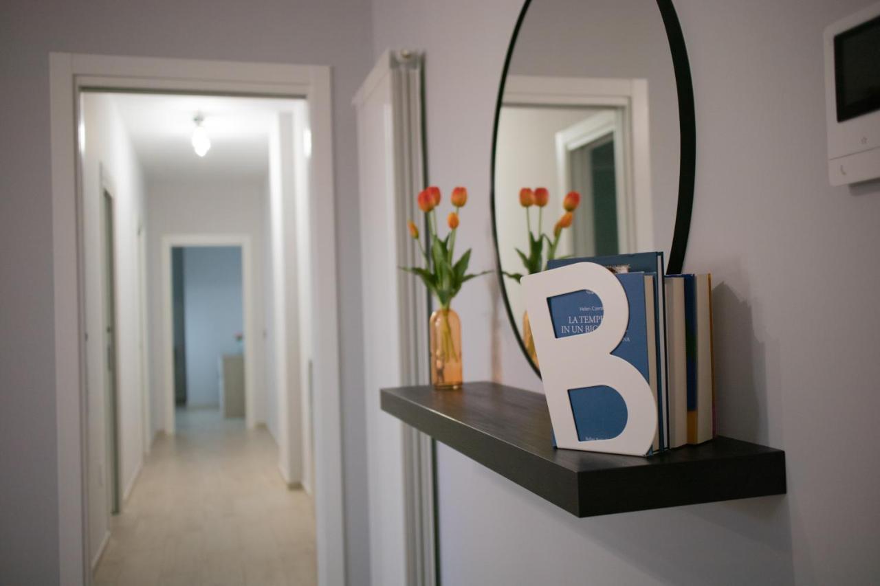 E-Twelve Apartment Наполи Екстериор снимка