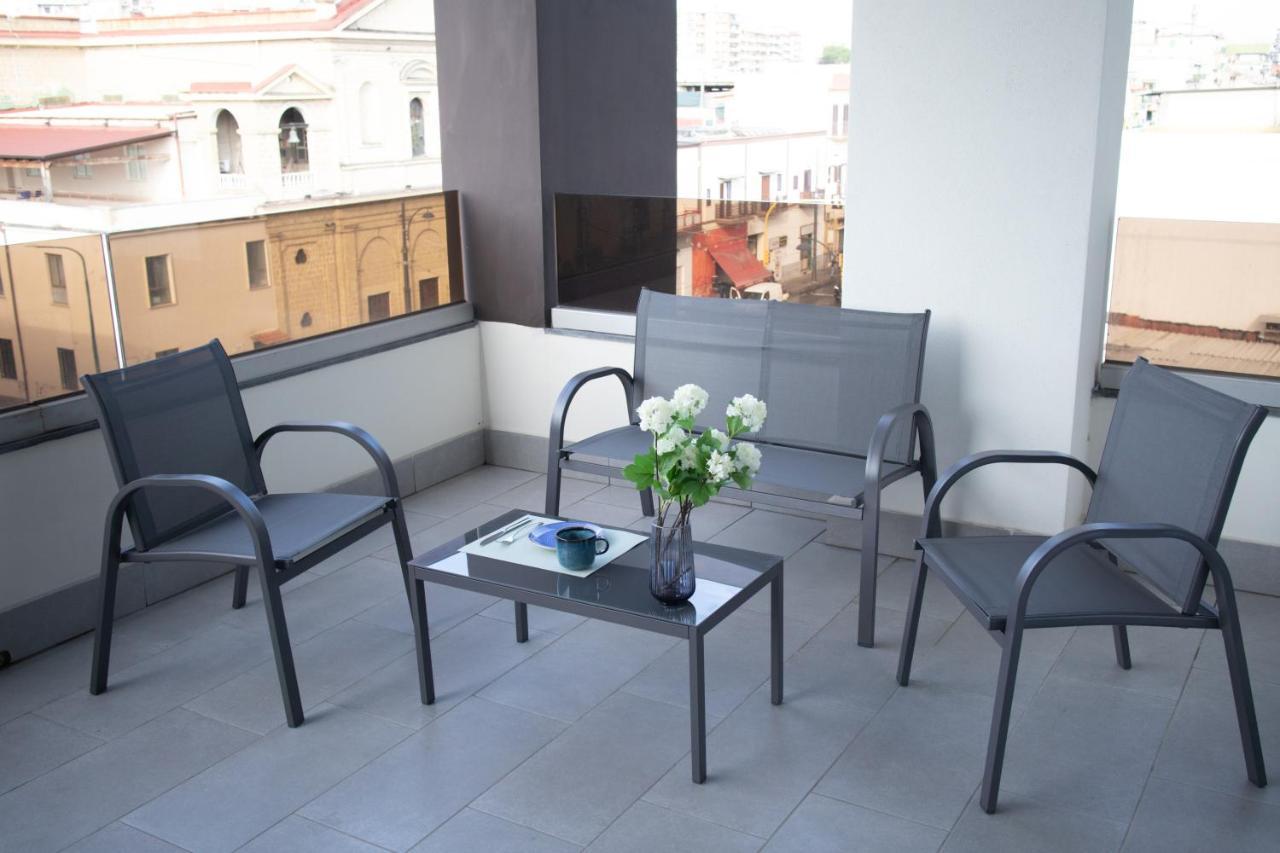 E-Twelve Apartment Наполи Екстериор снимка